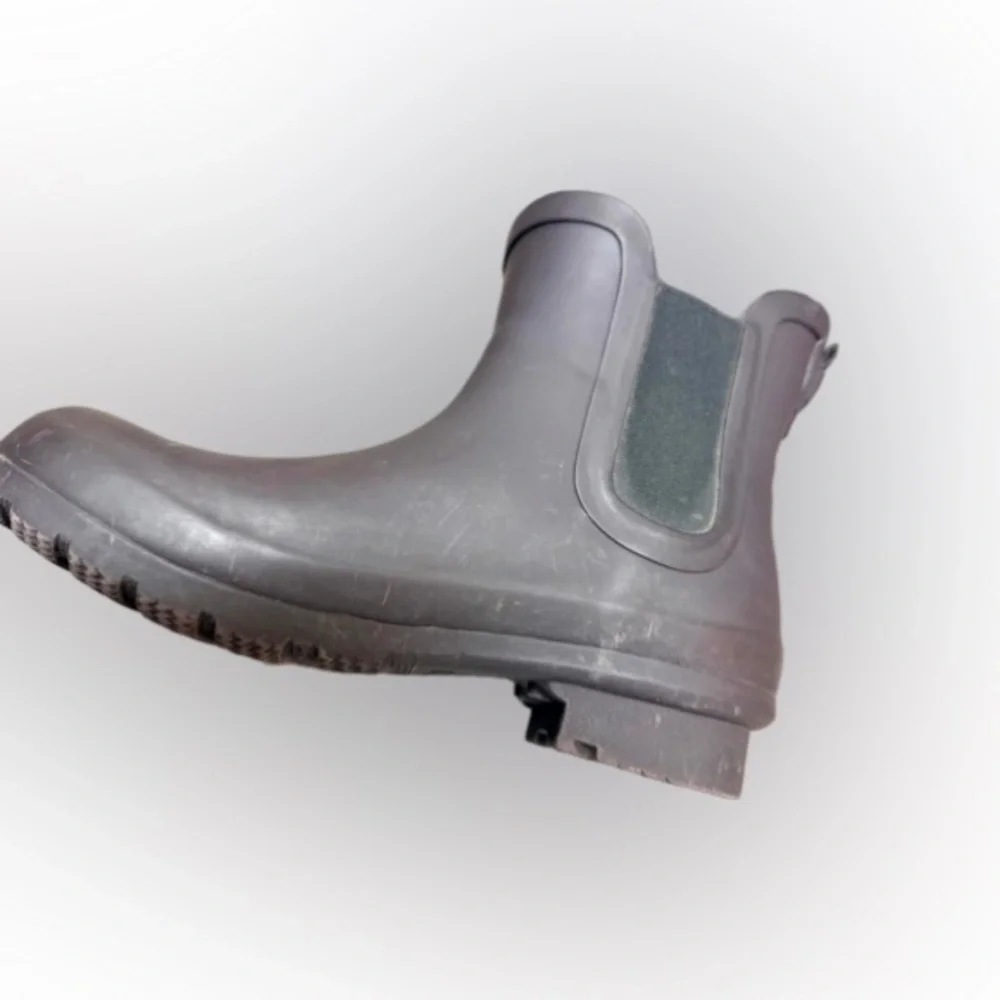 Roma Women's Chelsea Rain Boots Size 6 Matte Eggplant